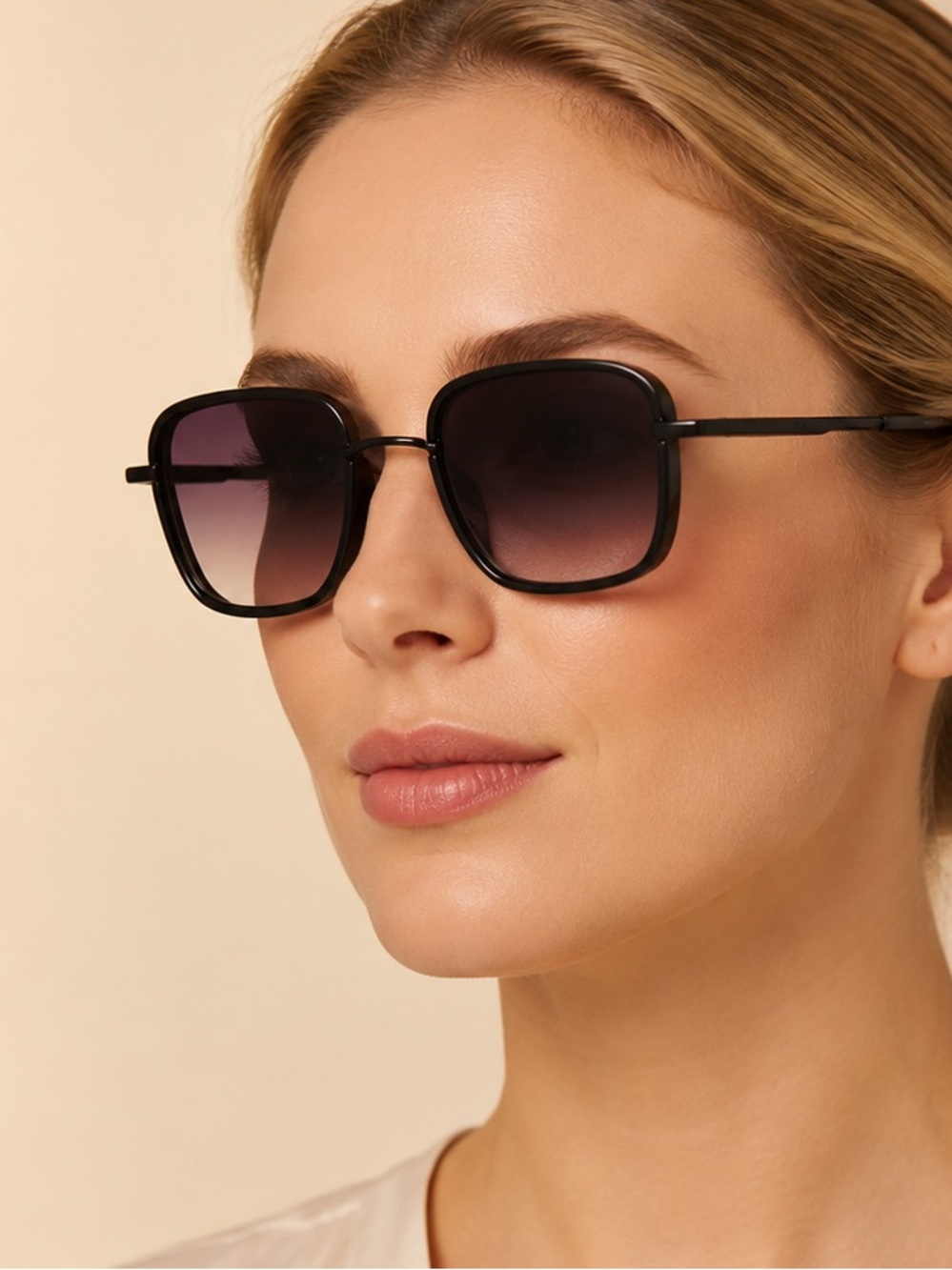 Carolina Lemke Berlin Eyewear - Play, Shiny Black + Luxury Case CL3692-01